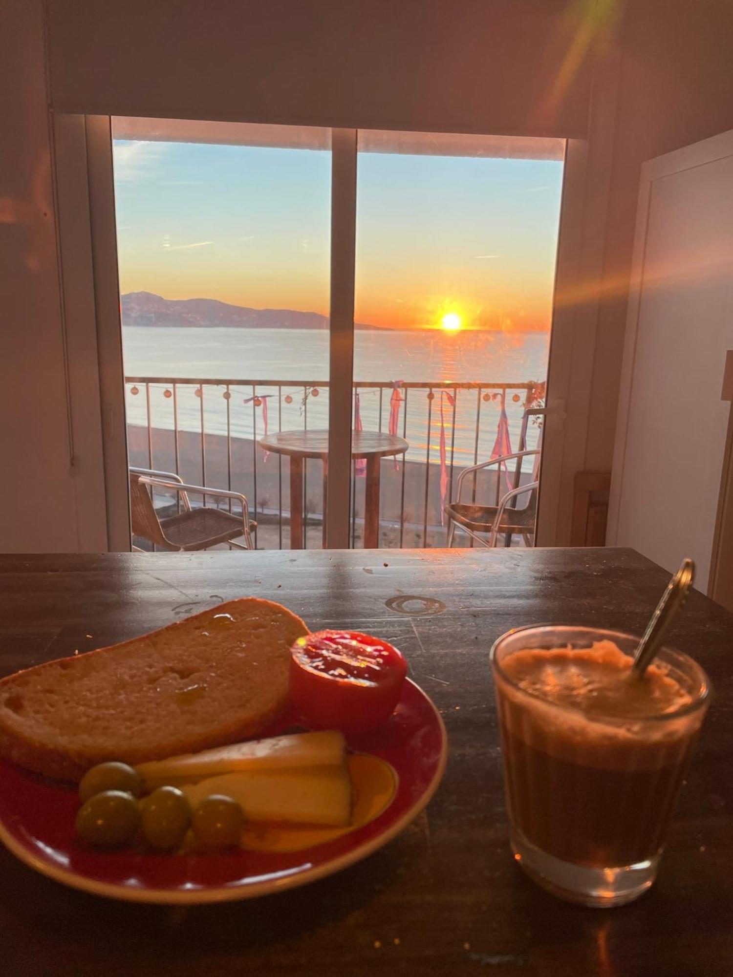 Apartamento Vistas Al Mar Aire Acondicionado Wifi Empuriabrava Eksteriør billede
